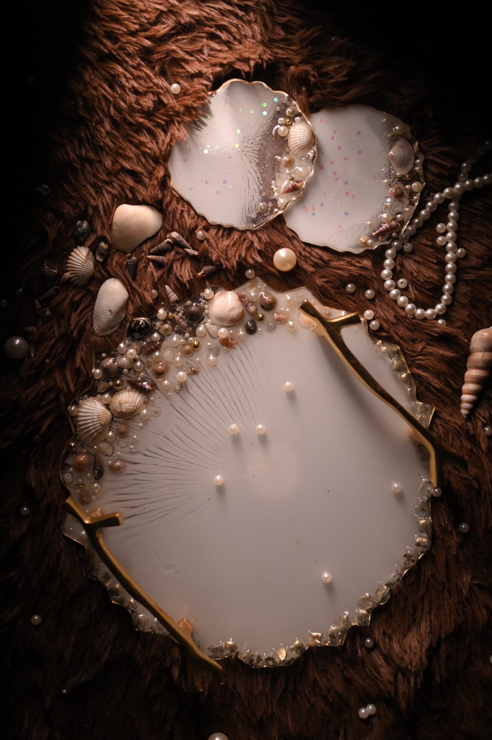 Gold-rimmed resin art serving tray with glitter detailing handcrafted in Bangalore